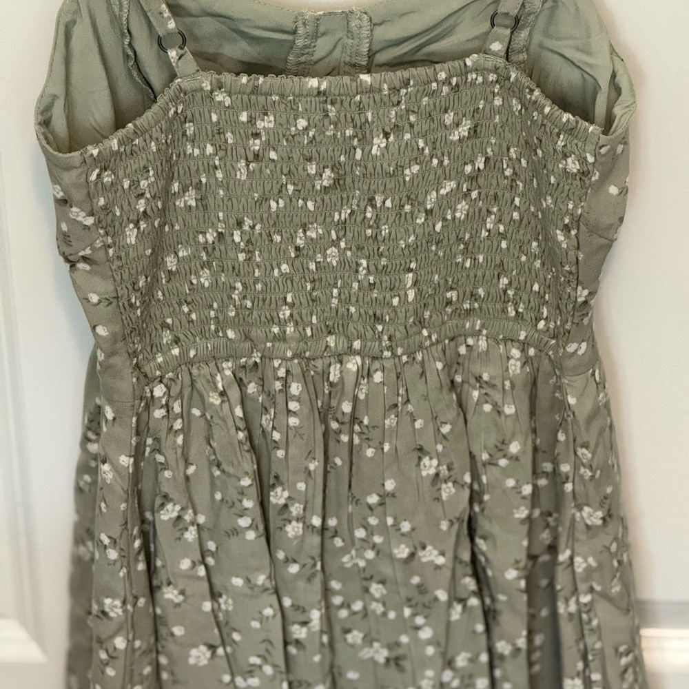 NWT-Hollister Green Mini Sundress With Embellished Flowers, Womens (XS) Clothing - Picture 9 of 13